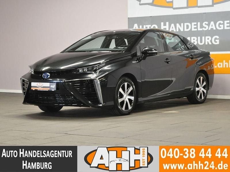 Schwarz metallic Gebraucht 2018 Toyota Mirai H2 Limousine | 12.990 € (Fairer Preis) - Bild 1/4
