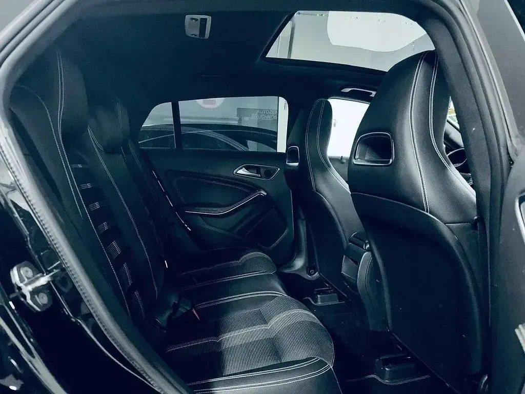 Gebraucht Mercedes CLA200 156 PS (114 kW) 2018 Schwarz Coupé