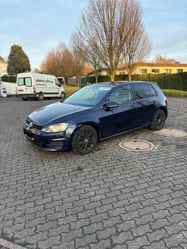 Blau Gebraucht 2014 VW Golf Limousine | 4.350 € (Superpreis) - Bild 1/4