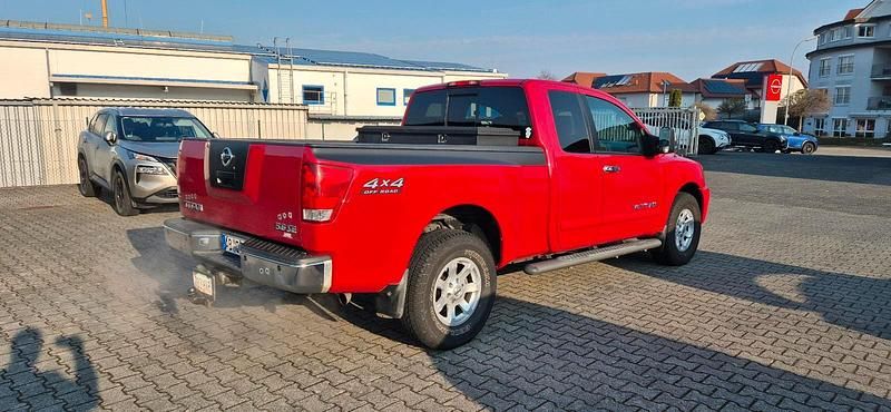 Gebraucht Nissan Titan 312 PS (229 kW) 2005 Rot Pickup