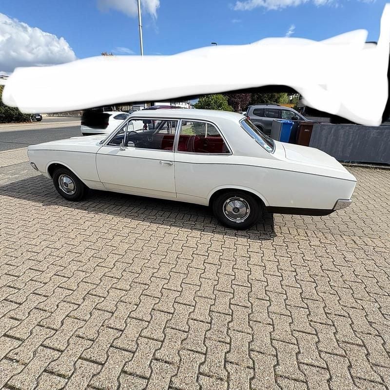 Weiß Gebraucht 1970 Opel Rekord Coupé | 15.999 € - Bild 1/4