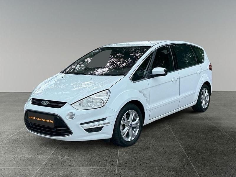 Weiß Gebraucht 2011 Ford S-MAX Titanium Van / Kleinbus | 4.890 € (Fairer Preis) - Bild 1/4