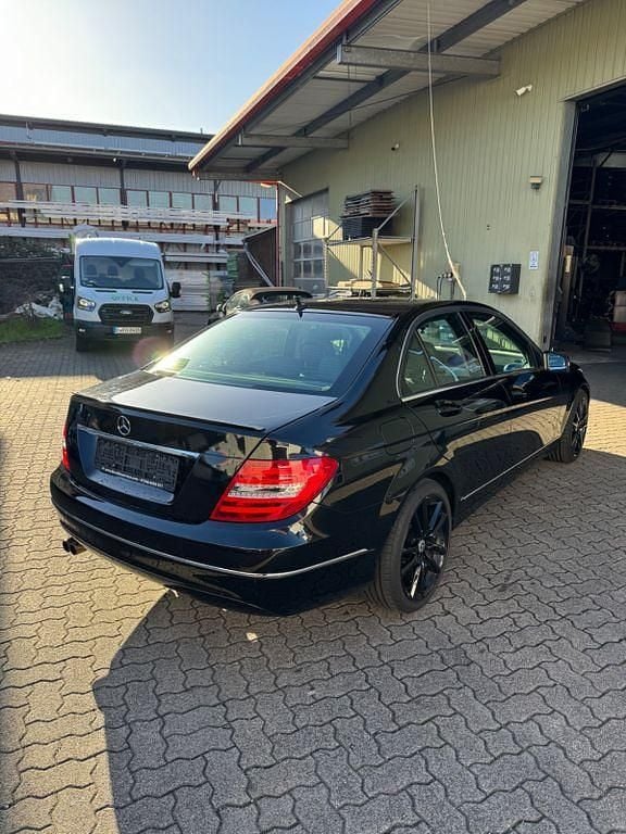 Gebraucht Mercedes C180 156 PS (114 kW) 2012 Schwarz Limousine