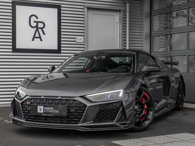 Grau Gebraucht 2023 Audi R8 Coupé Sport Coupé | 320.045 € - Bild 1/4