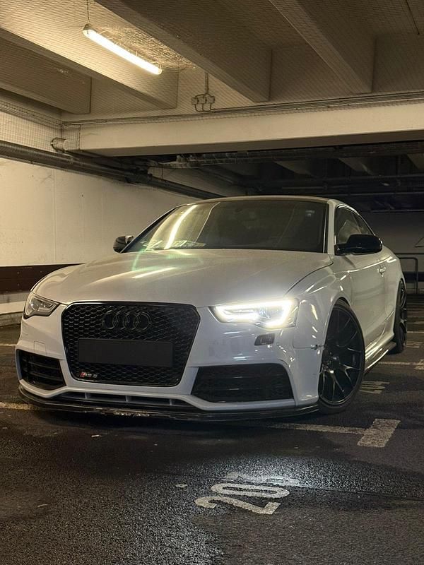 Second-hand Audi RS5 450 CP (330 kW) 2012 Alb Coupe