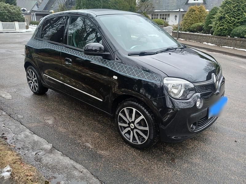 Second-hand Renault Twingo 70 CP (51 kW) 2017 Negru Hatchback