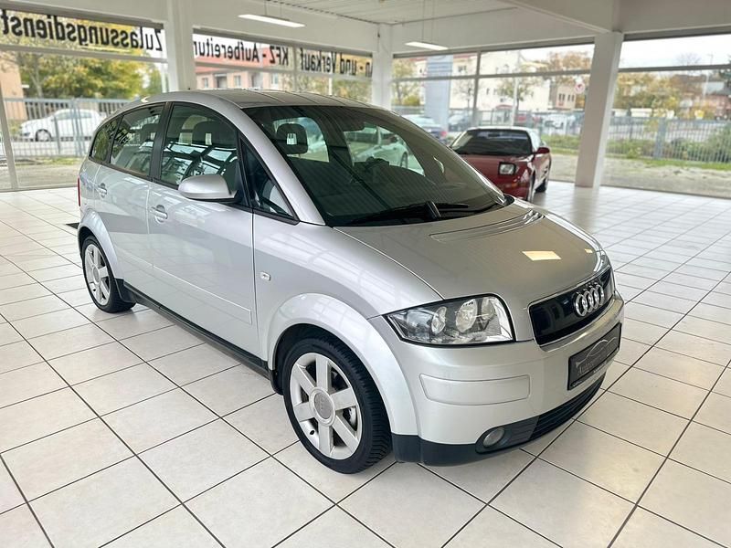 Silber Gebraucht 2000 Audi A2 Design Kleinwagen | 3.760 € (Etwas zu teuer) - Bild 1/4