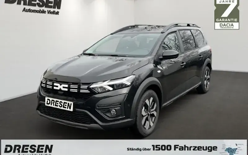 Neu Dacia Jogger Expression 158 PS (116 kW) 2025 Gruen Van / Kleinbus
