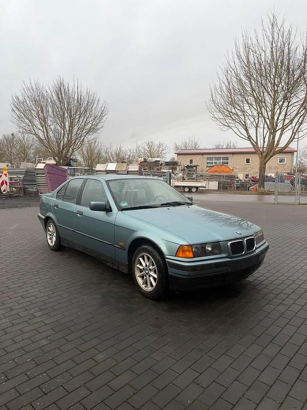 Gebraucht BMW 320 150 PS (110 kW) 1997 Limousine