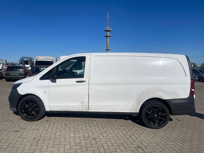 Gebraucht Mercedes Vito 114 PS (83 kW) 2018 Weiß Van