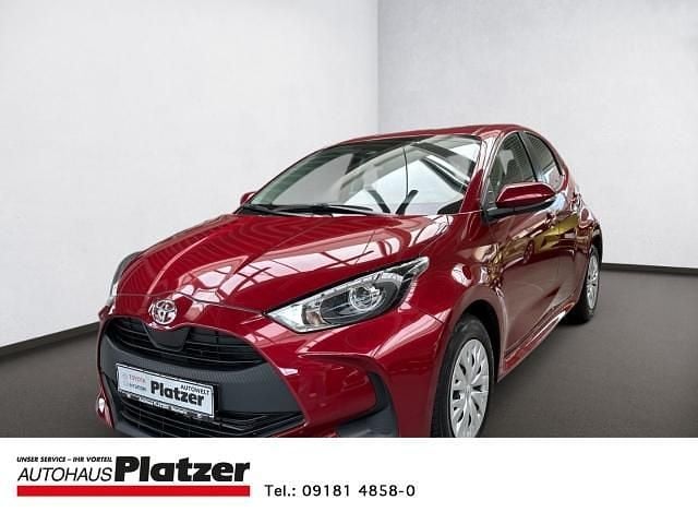 Rot Gebraucht 2020 Toyota Yaris Hybrid Comfort Kleinwagen | 17.480 € (Superpreis) - Bild 1/4