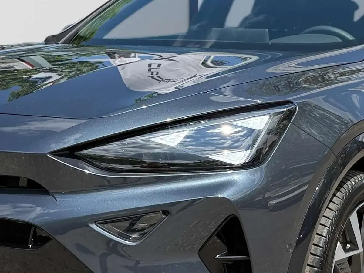 Ny Cupra Formentor VZ 333 HK (244 kW) 2026 "magnetic tech" SUV