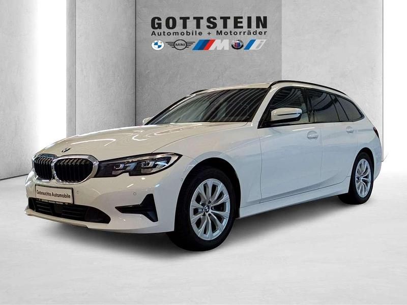 Alpinweiss iii Gebraucht 2021 BMW 318 Advantage Kombi | 26.850 € (Etwas zu teuer) - Bild 1/3
