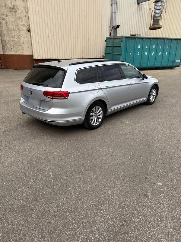 Gebraucht VW Passat 190 PS (139 kW) 2015 Silber Kombi