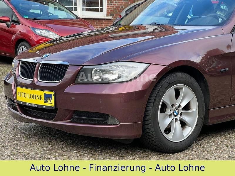 Gebraucht BMW 318 129 PS (94 kW) 2007 Rot Limousine