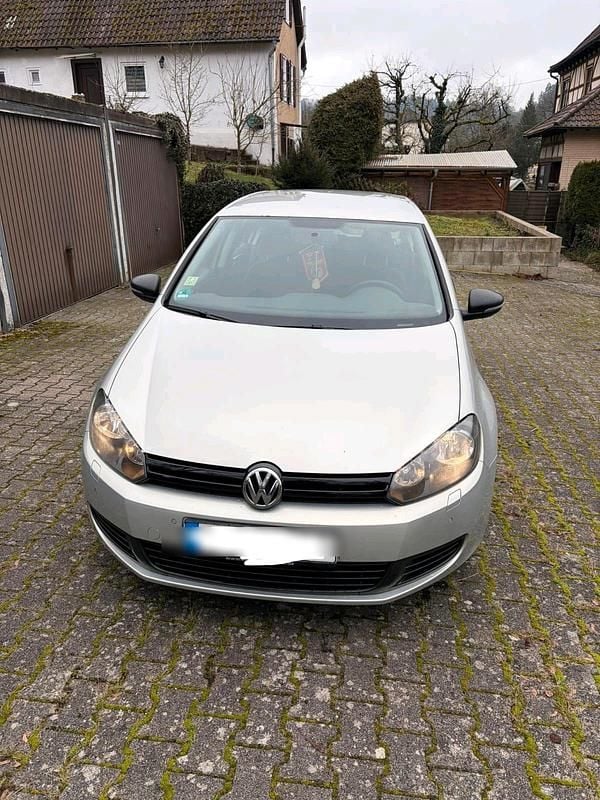 Gebraucht VW Golf VI 105 PS (77 kW) 2011 Silber Kleinwagen