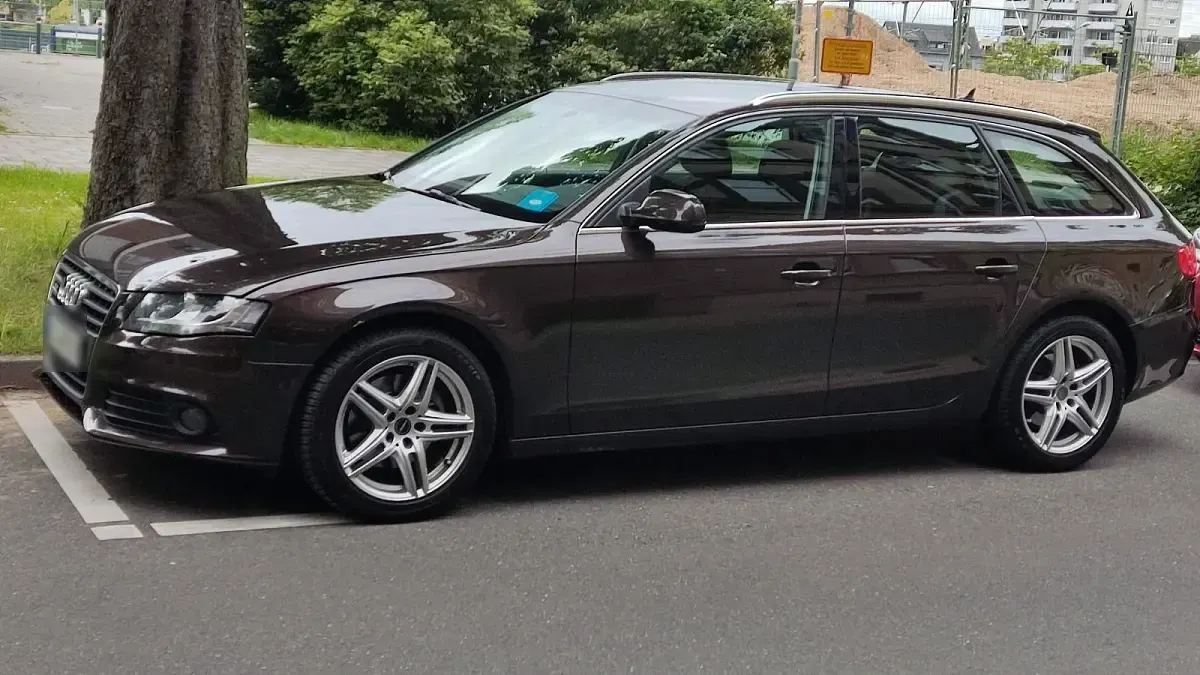 Używany Audi A4 143 KM (105 kW) 2011 Brązowy Kombi