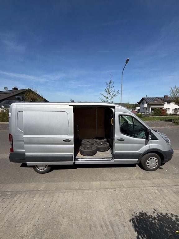 Second-hand Ford Transit 170 CP (125 kW) 2018 Argintiu Monovolum