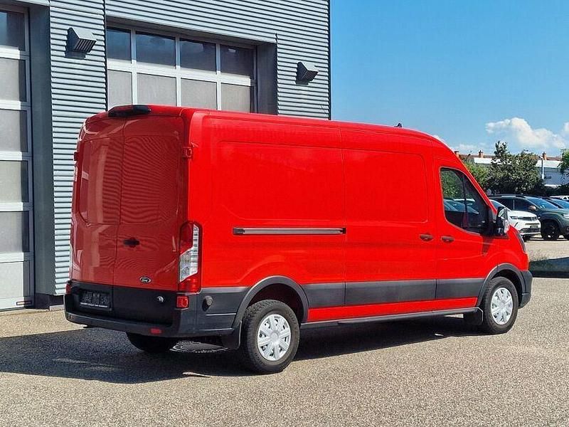 Gebraucht Ford Transit 107 PS (78 kW) 2020 Rot Limousine