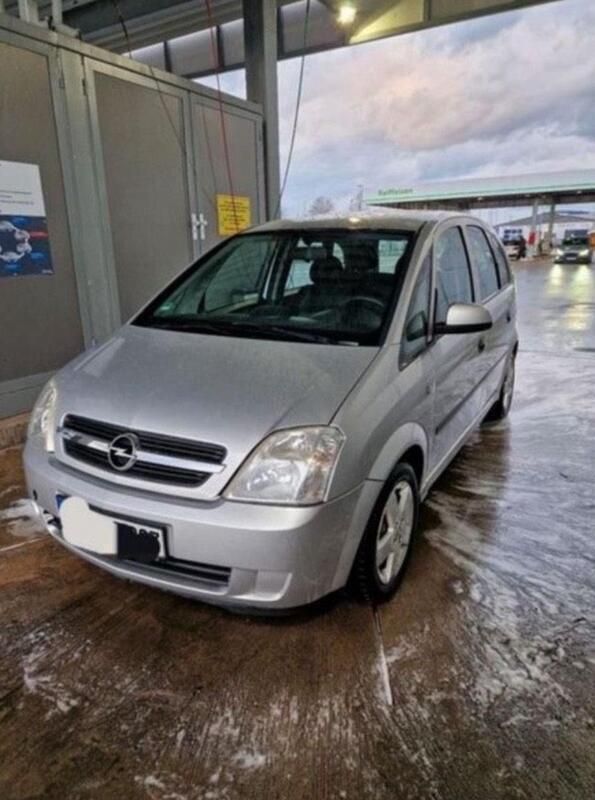 Silber Gebraucht 2004 Opel Meriva Van / Kleinbus | 1.500 € (Etwas zu teuer) - Bild 1/4