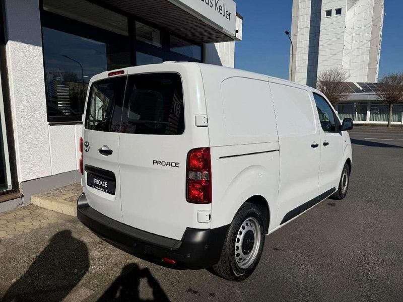Gebraucht Toyota Proace 120 PS (88 kW) 2024 Icy white Van / Kleinbus