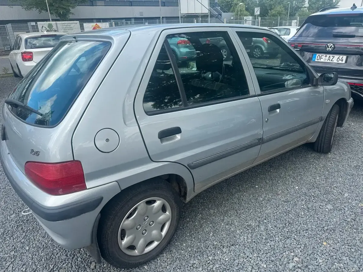 Gebraucht Peugeot 106 60 PS (44 kW) 2002 Silber Kleinwagen
