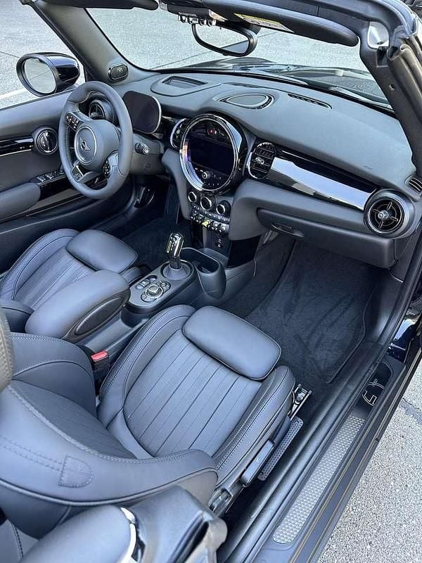 Gebraucht Mini Cooper SE Cabriolet 135 kW (184 PS) 2023 Schwarz Cabrio