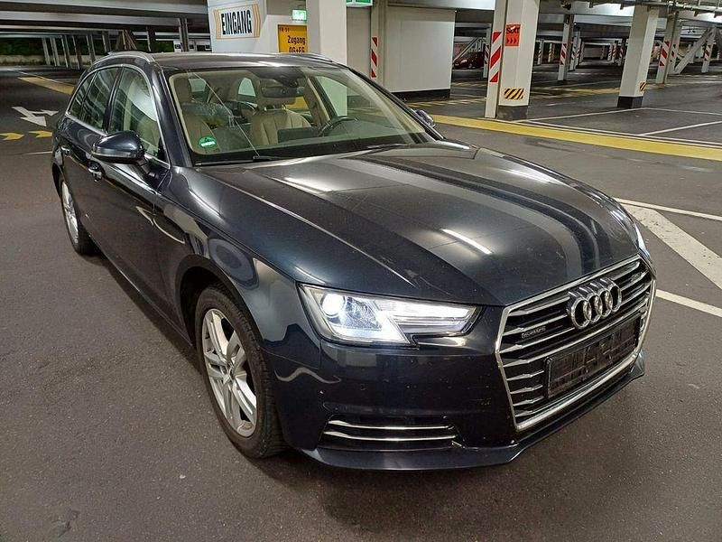 Gebraucht Audi A4 Design 190 PS (139 kW) 2016 Blau Kombi