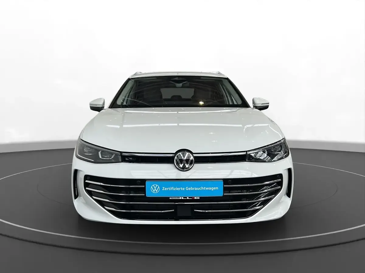 Käytetty VW Passat Elegance 150 HP (110 kW) 2024 Valkoinen Farmari