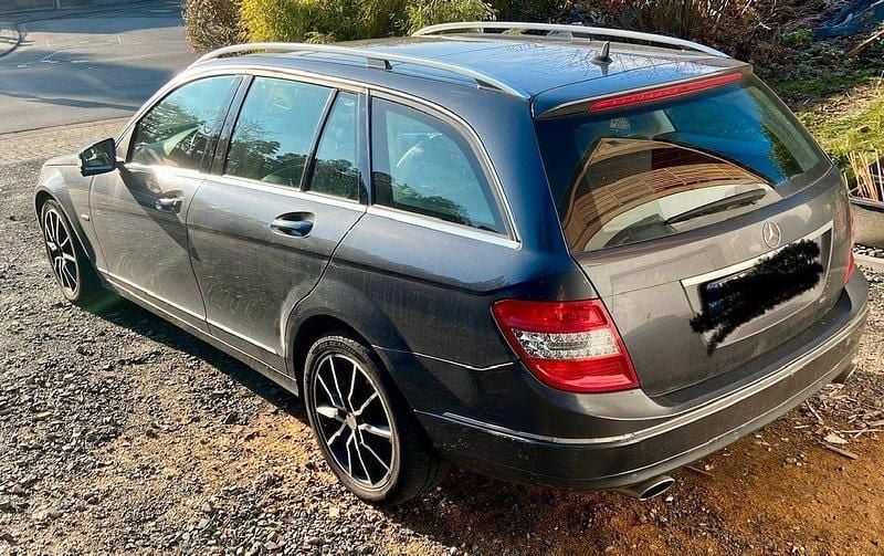 Grau Gebraucht 2010 Mercedes C300 Avantgarde Kombi | 5.500 € (Superpreis) - Bild 1/4