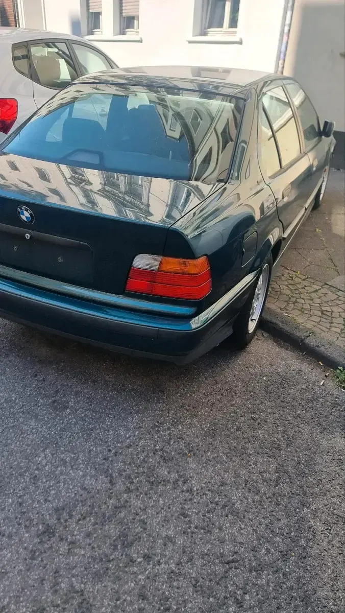 Gebraucht BMW 316 116 PS (85 kW) 1995 Grün Limousine