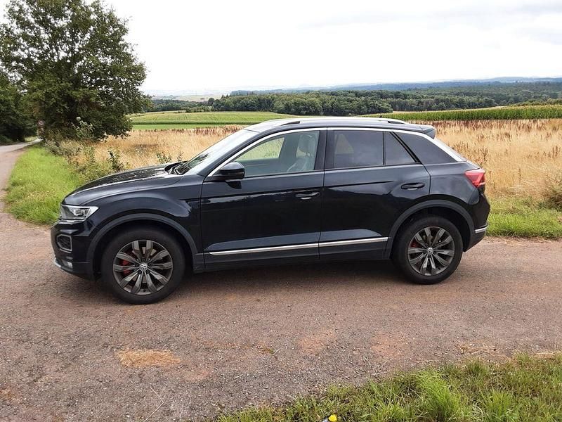 Schwarz Gebraucht 2018 VW T-Roc Sport SUV | 18.900 € (Fairer Preis) - Bild 1/4