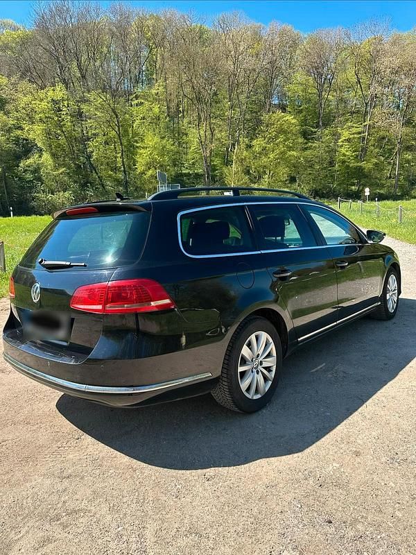 Second-hand VW Passat 140 CP (102 kW) 2013 Negru Break