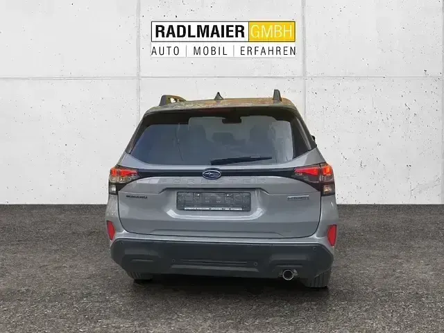 Gebraucht Subaru Forester Exclusive+ 136 PS (100 kW) 2025 River rock pearl grau SUV