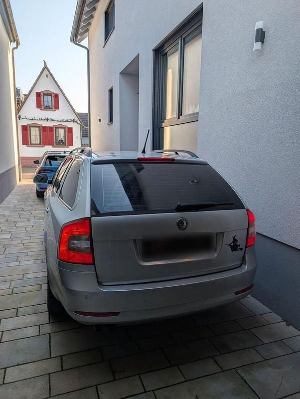 Gebraucht Skoda Octavia 105 PS (77 kW) 2012 Silber Kombi
