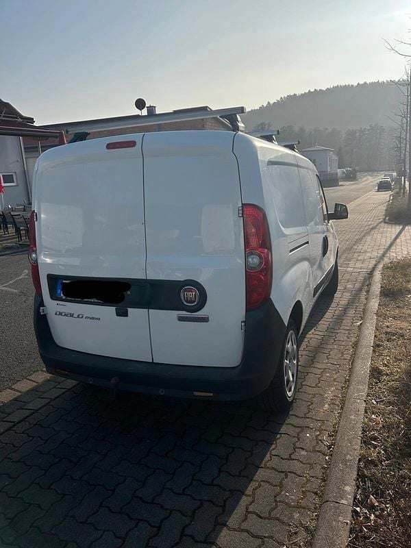 Weiß Gebraucht 2021 Fiat Doblò Van / Kleinbus | 9.950 € - Bild 1/4