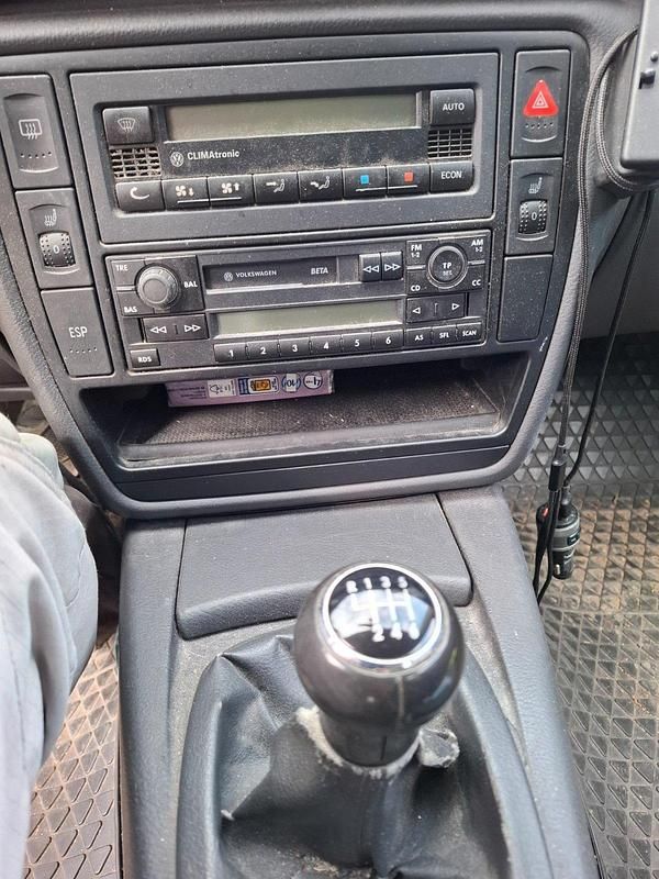 Second-hand VW Passat 130 CP (95 kW) 2004 Argintiu Break