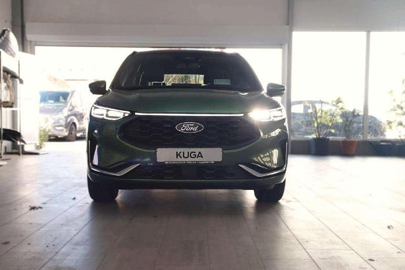 Gebraucht Ford Kuga ST-Line X 152 PS (111 kW) 2024 Bursting green SUV
