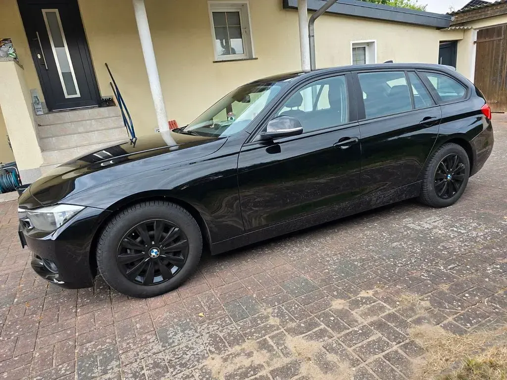 Gebraucht BMW 316 Sport Line 116 PS (85 kW) 2014 Schwarz Kombi