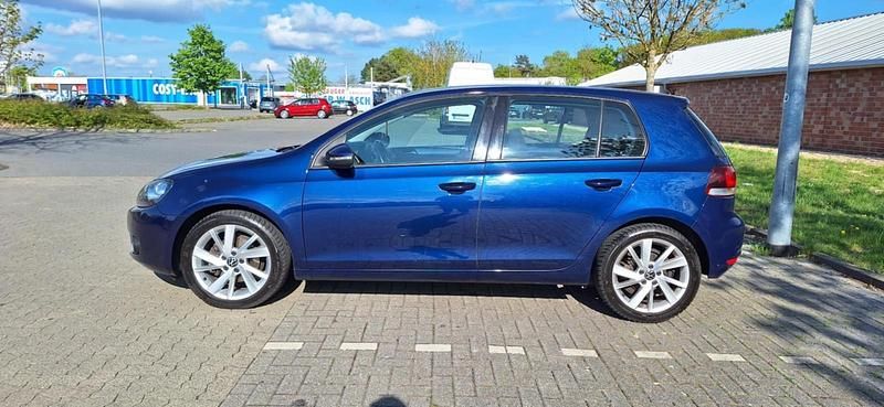 Blau Gebraucht 2009 VW Golf VI Highline Kleinwagen | 7.100 € (Etwas zu teuer) - Bild 1/4
