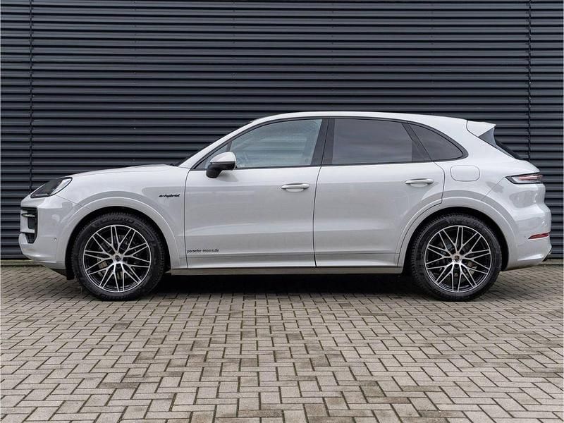 Gebraucht Porsche Cayenne 470 PS (345 kW) 2025 Weiss SUV