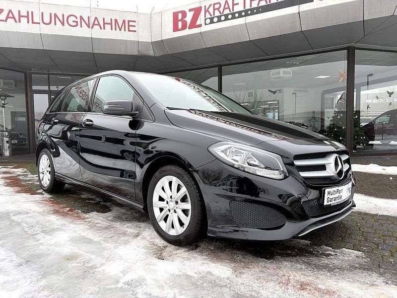 Gebraucht Mercedes B200 136 PS (100 kW) 2015 Schwarz Van / Kleinbus