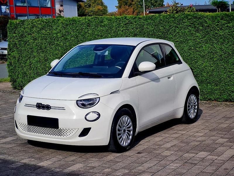 Gebraucht Fiat 500e 69 kW (95 PS) 2023 Weiß Kleinwagen