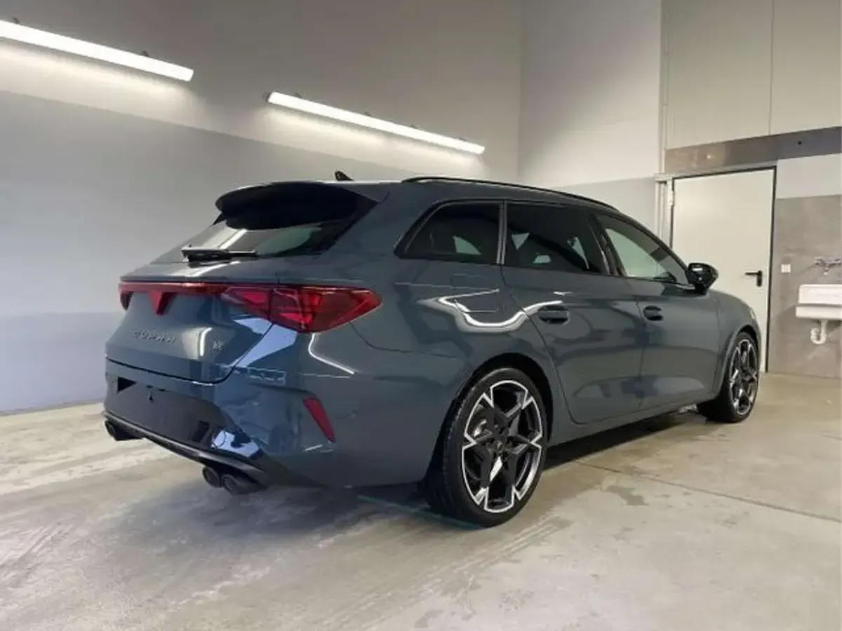 Neu Cupra Leon VZ3 333 PS (244 kW) 2026 [9k9k] fiord blau Kombi