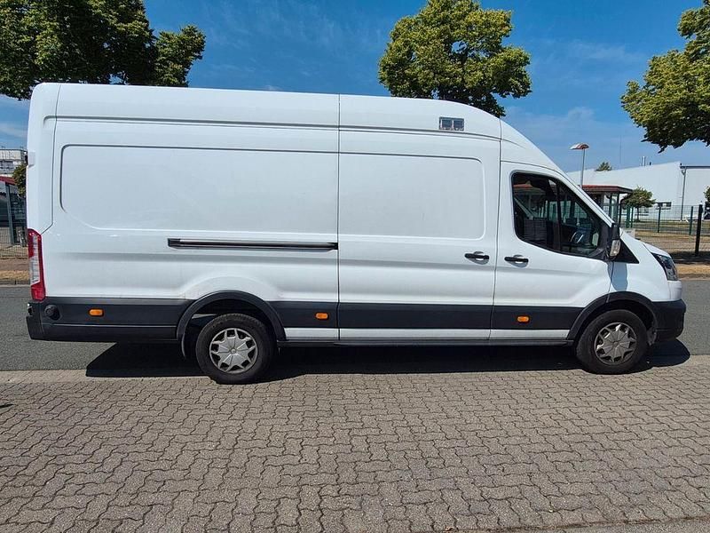 Gebraucht Ford Transit Trend 131 PS (96 kW) 2023 Frostweiß Limousine
