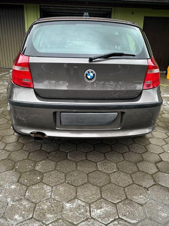Gebraucht BMW 116 122 PS (89 kW) 2009 Braun Kleinwagen