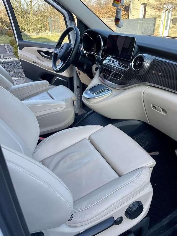 Gebraucht Mercedes E250 Avantgarde Edition 190 PS (139 kW) 2023 Kombi