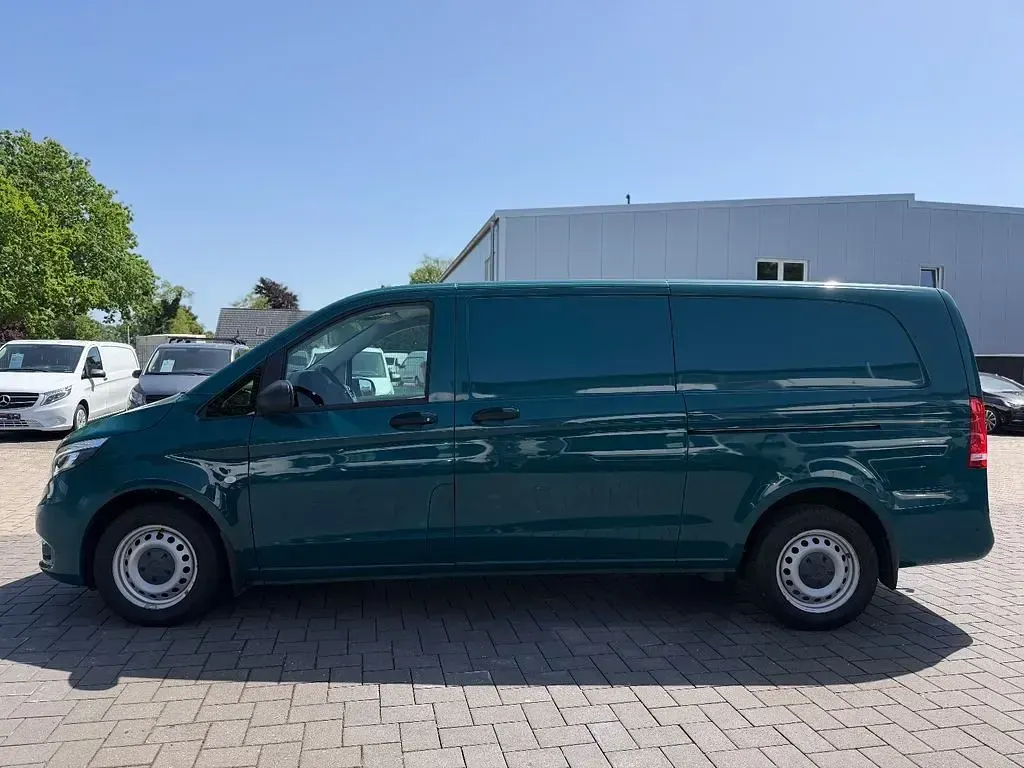 Gebraucht Mercedes Vito 136 PS (100 kW) 2020 Grün Van