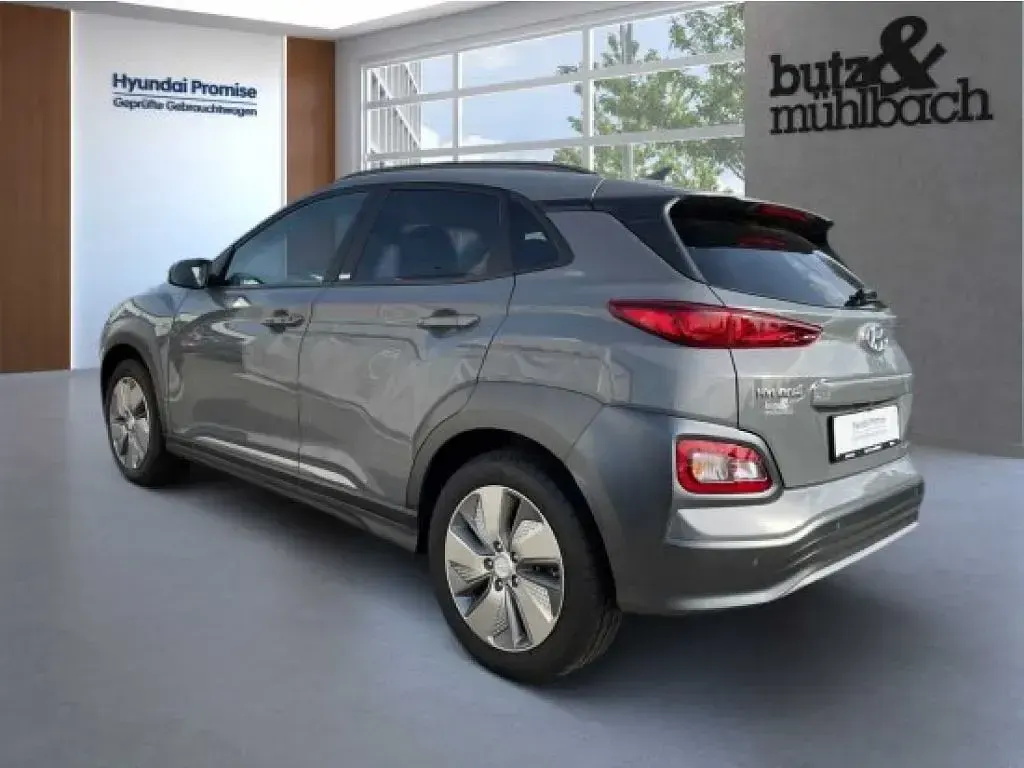 Gebraucht Hyundai Kona Advantage 100 kW (136 PS) 2020 Galaxy grey (metallic) SUV