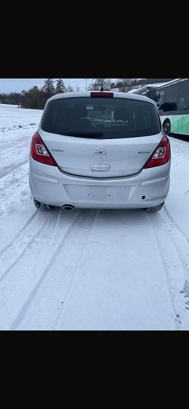 Gebraucht Opel Corsa 75 PS (55 kW) 2011 Silber Kleinwagen